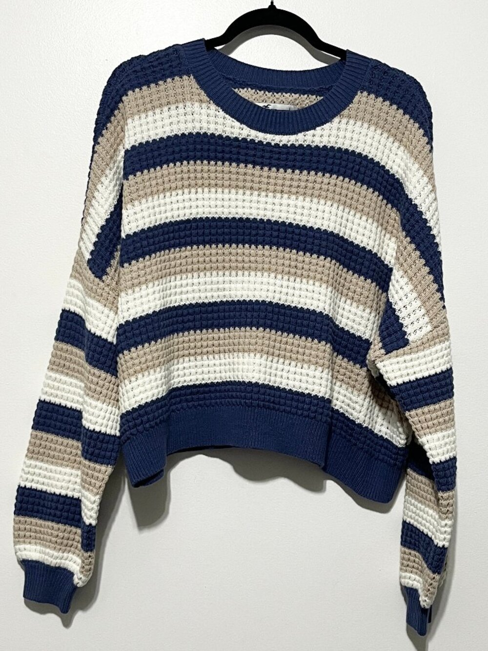 Hollister Womens Cropped Balloon Sleeve Sweater L Striped Boxy Oversized Comfy